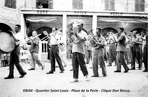Oran - Quartier Saint-Louis - Place de la Perle - Clique Don Bosco